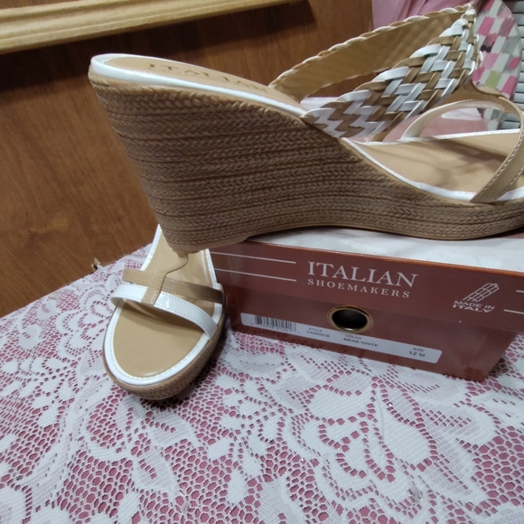 Italian Shoemaker Vegan Wedge sandal nib size 12 - Picture 4 of 5